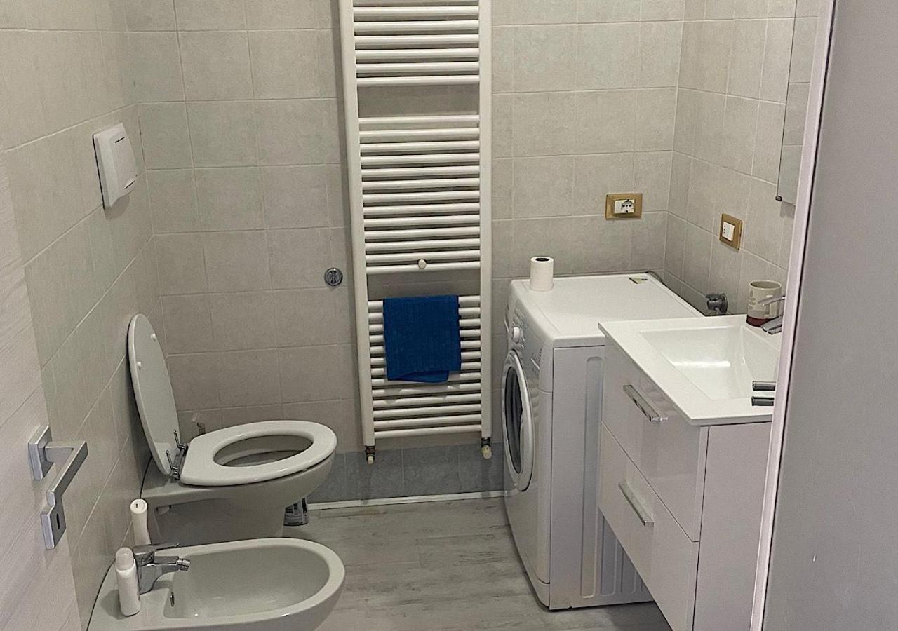 La Magnolia Apartaments IV Tulip Десенцано дел Гарда Екстериор снимка